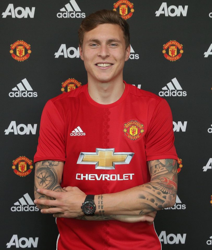 Manchester United Sign Victor Lindelof For 31m Illuminaija