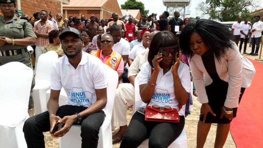 2Baba Idibia Visits Makurdi IDP Camp, Donates Relief Materials Following Recent Flood 2Baba Official 1 - 2Baba Idibia Visits Makurdi IDP Camp, Donates Relief Materials Following Recent Flood