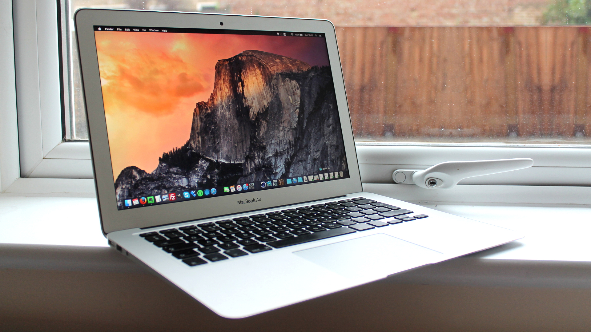 Apple Macbook Air