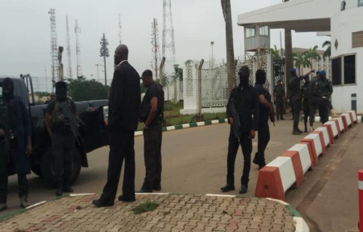Police Take Over National Assembly Complex, Prevent Staff, Others from Access Police Take Over National Assembly Complex, Prevent Staff, Others from Access