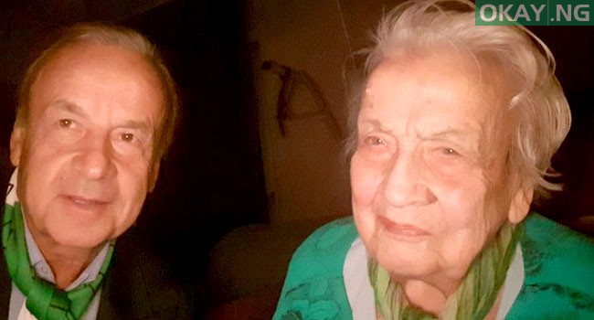 Gernot Rohr and his late mother