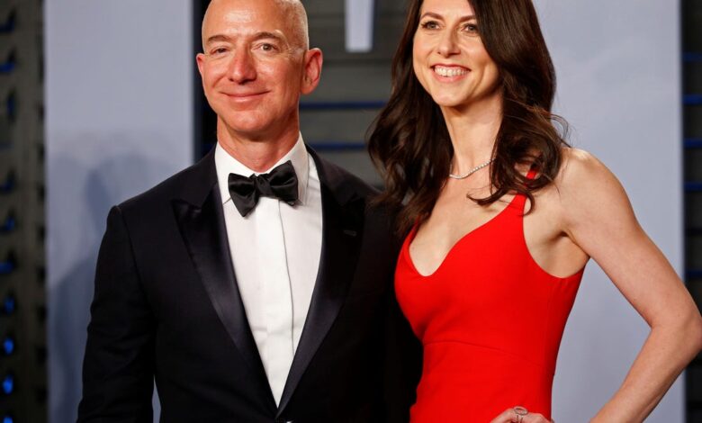 Jeff Bezos and Mac Kenzie