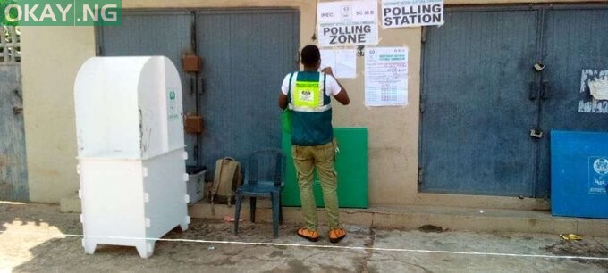 Location: PU 009, Ward 1, Onitsha South  Update: At 10:34am, the INEC official is just setting, while complaining of having no ad-hoc staff support. #AnambraDecides2021