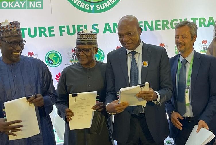 L-R: Chief Executive Officer, Nigerian National Petroleum Corporation Limited, Mele Kolo Kyari; Managing Director, The Shell Petroleum Development Company of Nigeria Limited (SPDC) and Country Chair, Shell companies in Nigeria, Osagie Okunbor; President and Chief Executive, Dangote Group, Aliko Dangote; and Managing Director, ENI companies in Nigeria, Roberto Daniele, at the signing of a multi-million dollar Gas Sales Aggregation Agreement between the SPDC Joint Venture and Dangote Fertiliser Company in Abuja on Wednesday.