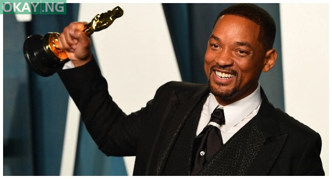 US actor Will Smith holds his award for Best Actor in a Leading Role for “King Richard” as he attends the 2022 Vanity Fair Oscar Party following the 94th Oscars at the Wallis Annenberg Center for the Performing Arts in Beverly Hills, California on March 27, 2022. Patrick T. FALLON / AFP
