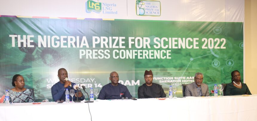 (L-R) Ms. Funke Opeke, 2022 The Nigeria Prize for Science (NPS) Judge; Prof. Christian Agbo, Chairman, Panel of Judges; Prof. Barth Nnaji, Chairman, Advisory Board, NPS; Mr. Andy Odeh, NLNG’s GM, External Relations & Sustainable Development; Prof. Mohammed Magaji, NPS Judge; and Mrs. Anne-Marie Palmer-Ikuku, Ag. Mgr Corporate Communications & Public Affairs during the announcement of winners for the 2022 edition of the prize…on 14th Sep 2022 in Lagos.